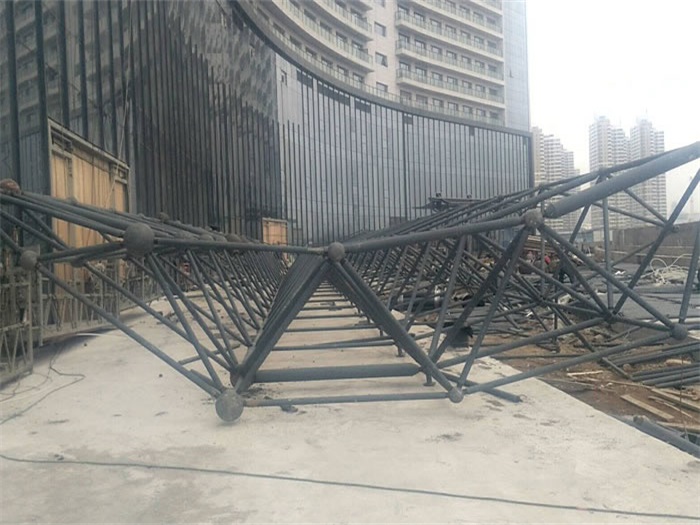 清镇万豪酒店雨棚网架